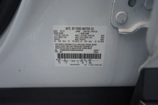 Certified 2021 Ford Explorer XLT w/ Equipment Group 202A AWD/4WD image 19