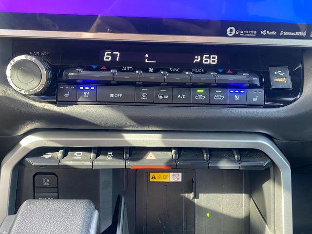 Used 2024 Toyota Tundra Platinum AWD/4WD image 22