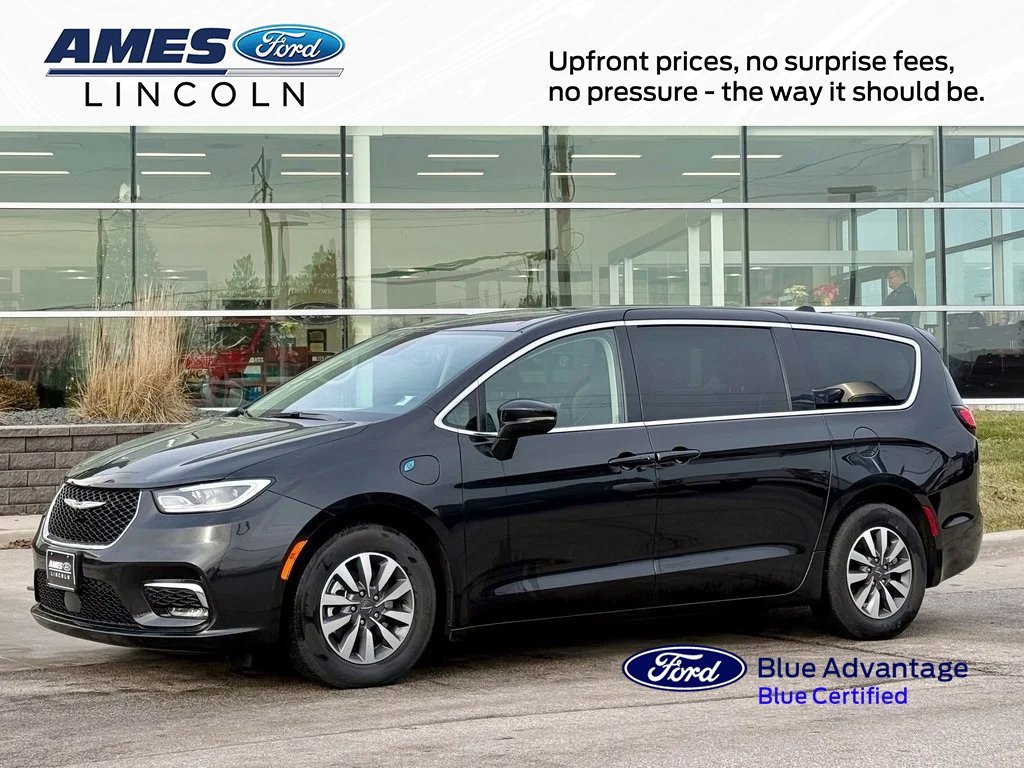 Used 2024 Chrysler Pacifica Select image 6