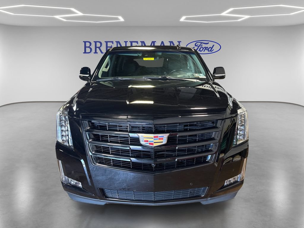 Used 2019 Cadillac Escalade Luxury w/ Escalade Sport Edition AWD/4WD image 2