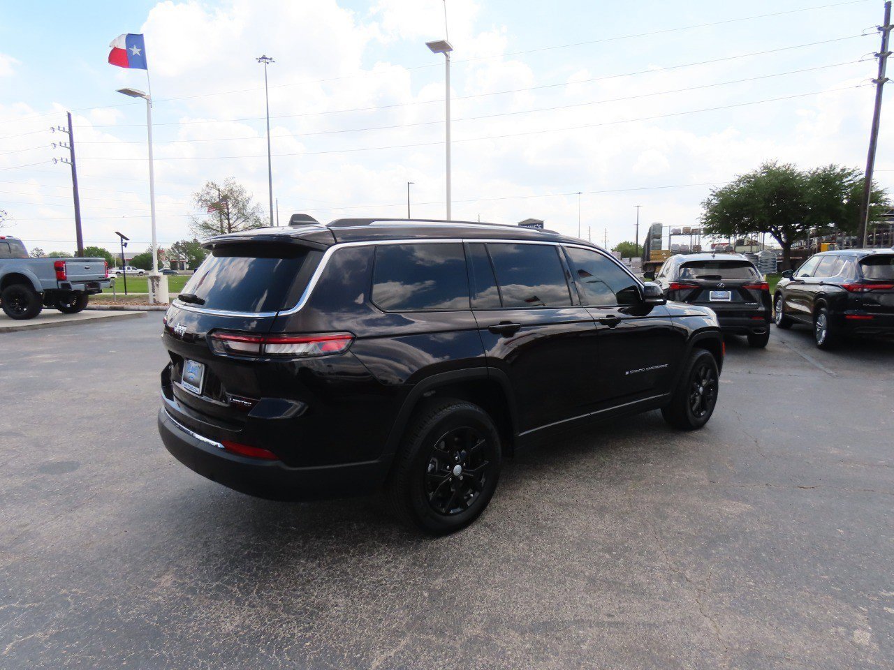 Used 2022 Jeep Grand Cherokee L Limited image 5