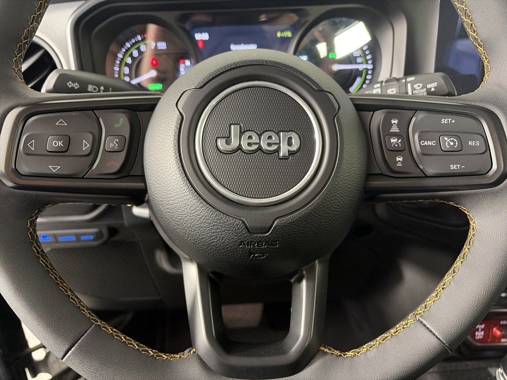 Used 2024 Jeep Wrangler Unlimited image 16