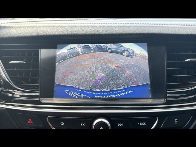 Used 2018 Buick Regal Essence FWD image 25