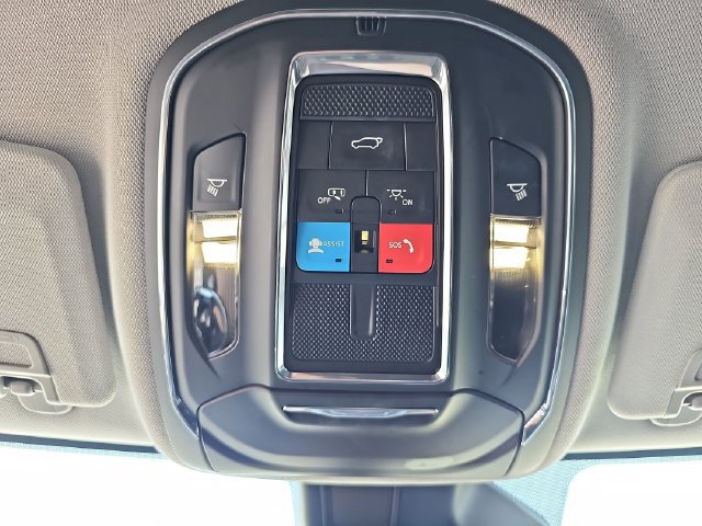 Used 2023 Jeep Grand Cherokee L Limited RWD image 35