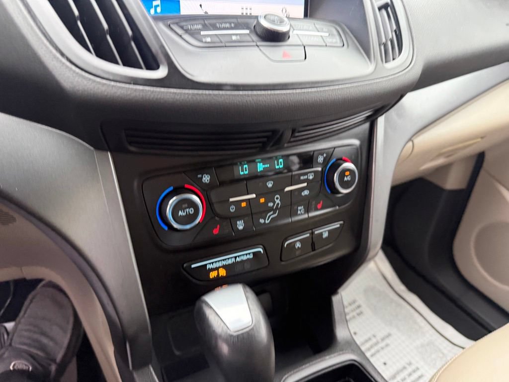 Certified 2017 Ford Escape SE w/ SE Leather Comfort Package AWD/4WD image 26