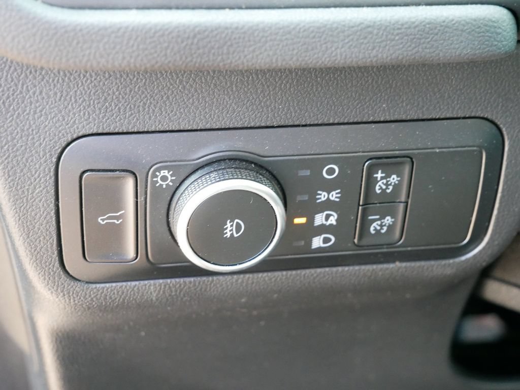 Certified 2024 Ford Escape Platinum AWD/4WD image 18
