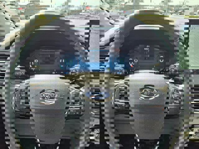 Certified 2023 Ford Escape Platinum w/ Premium Technology Package image 21