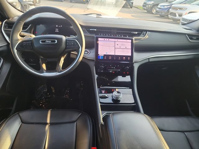 Used 2025 Jeep Grand Cherokee Limited w/ Luxury Tech Group II AWD/4WD image 9