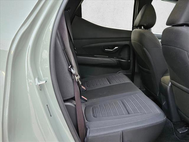 Used 2022 Hyundai Santa Cruz SEL Premium image 16