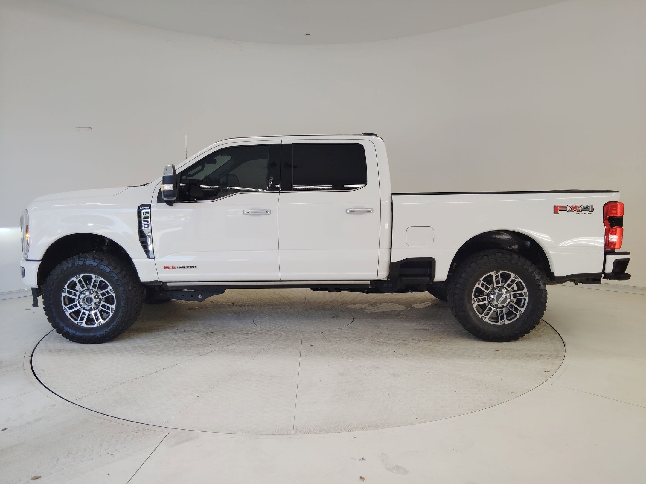 Certified 2024 Ford F250 Limited w/ FX4 Off-Road Package image 2