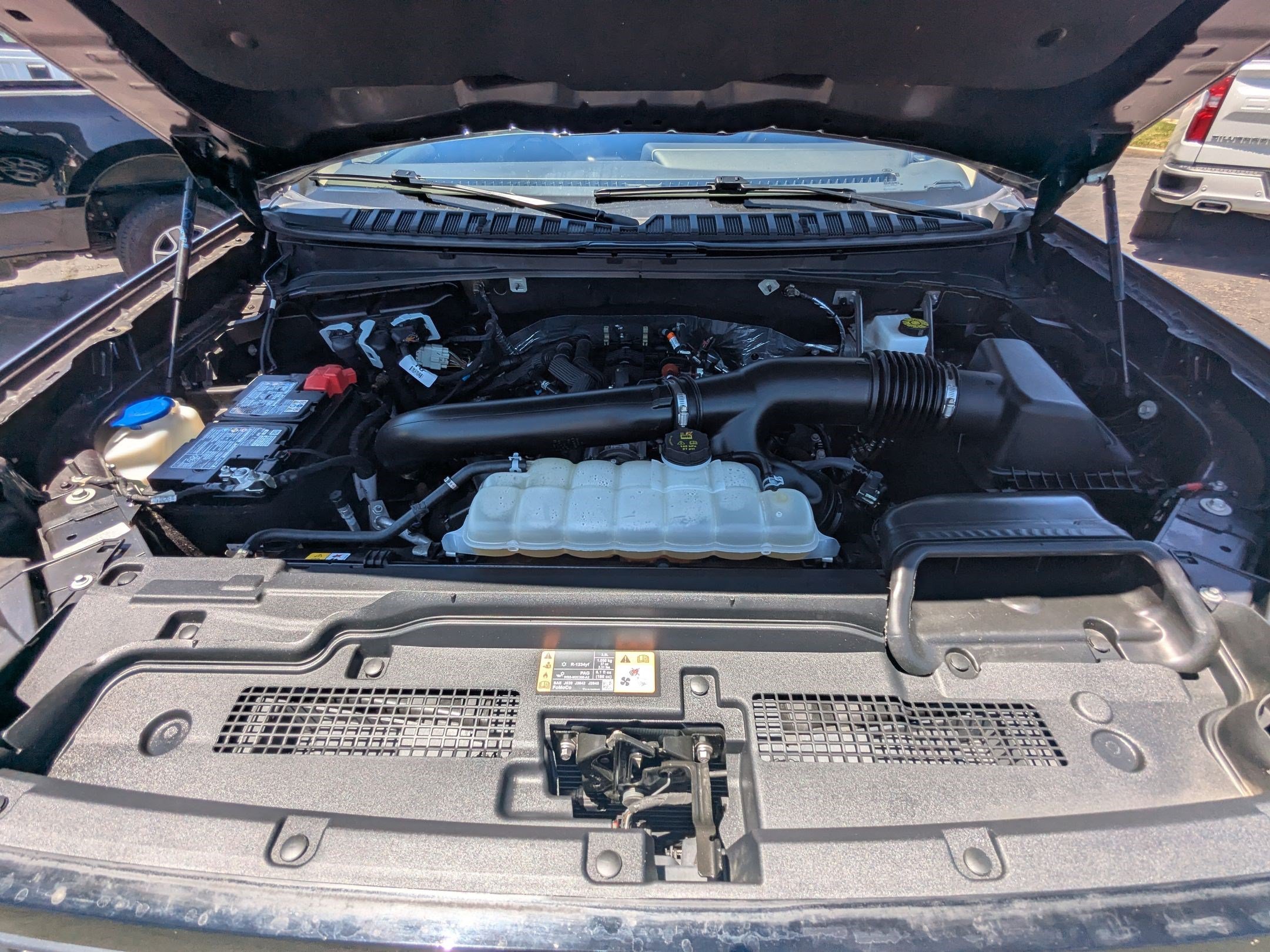 Certified 2025 Ford Expedition Active AWD/4WD image 36