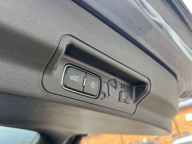 Certified 2021 Ford Explorer XLT w/ Equipment Group 202A image 25