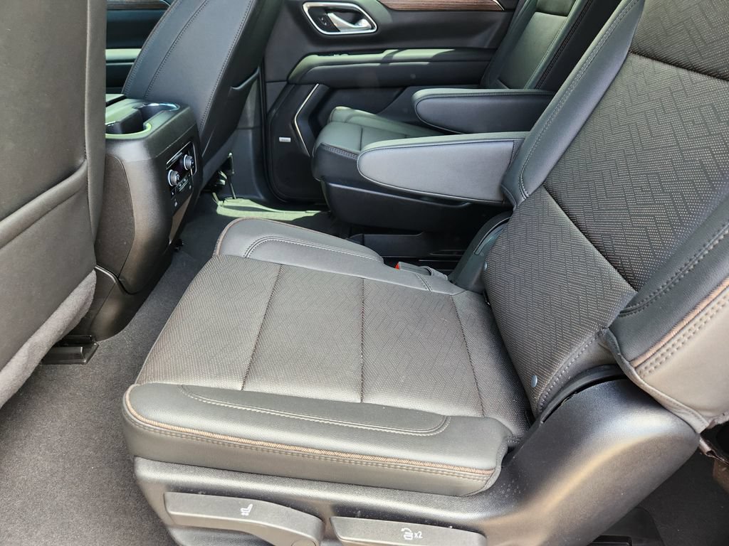 Used 2024 Chevrolet Tahoe High Country AWD/4WD image 29