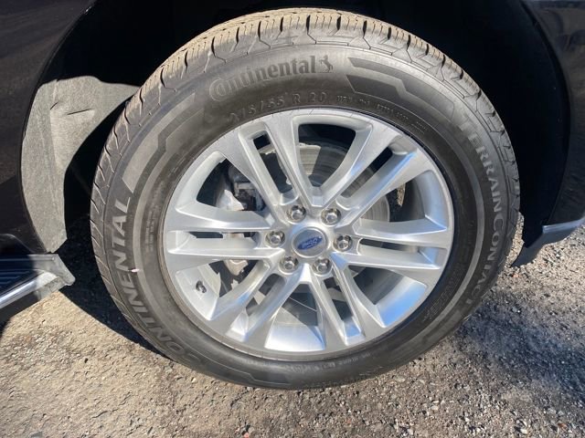 Certified 2023 Ford Expedition XLT image 9