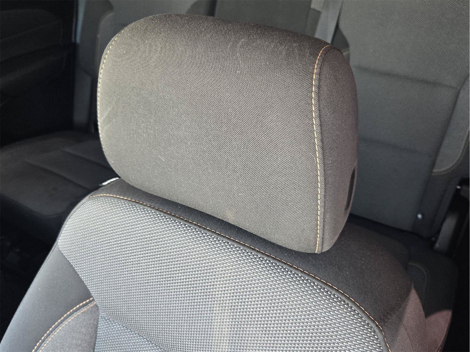 Used 2020 Chevrolet Traverse LS FWD image 23
