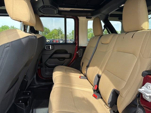 Used 2021 Jeep Wrangler Unlimited Sahara w/ Uconnect 4C Nav & Sound Group AWD/4WD image 14