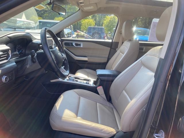 Certified 2022 Ford Explorer XLT w/ Equipment Group 202A image 14