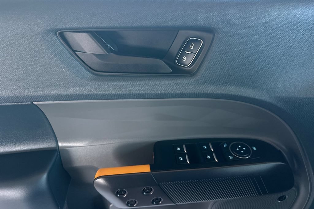 Certified 2025 Ford Maverick Tremor AWD/4WD image 13