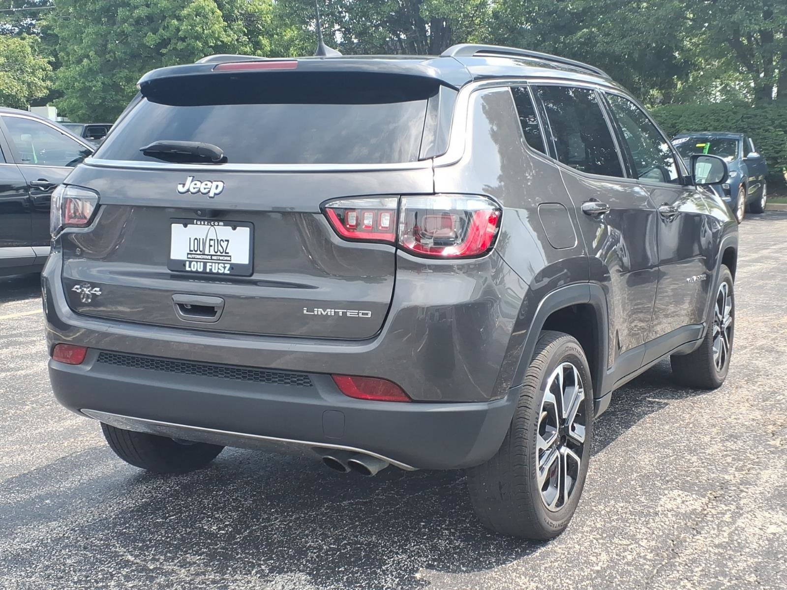 Used 2022 Jeep Compass Limited AWD/4WD image 3