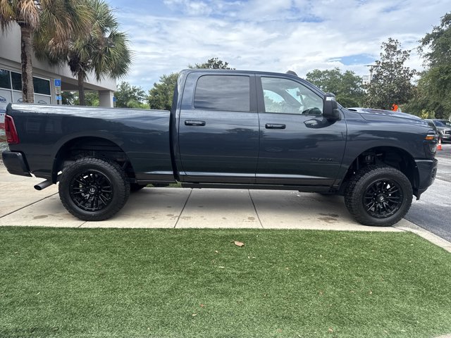 Used 2025 RAM 2500 Laramie AWD/4WD image 2