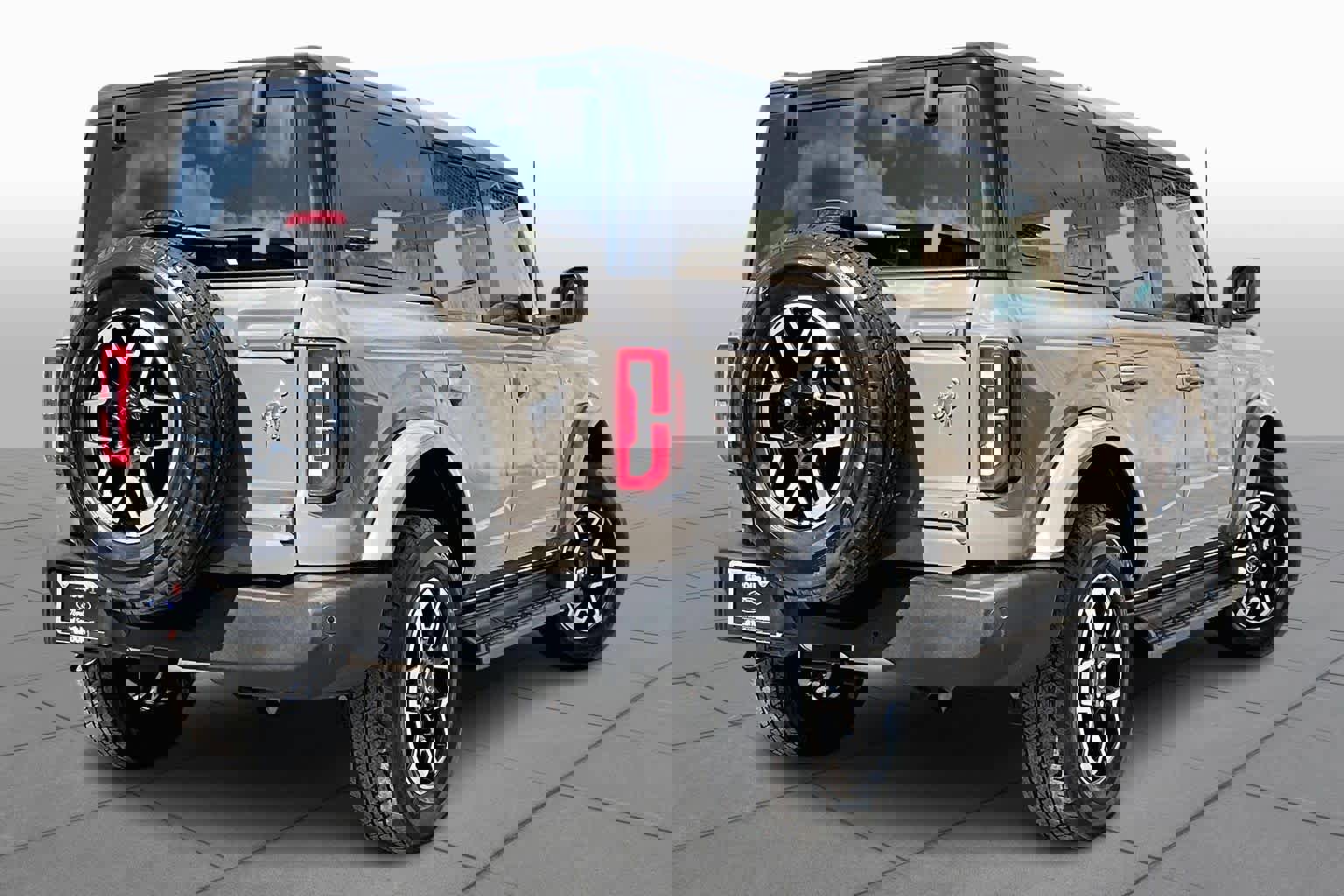 Certified 2025 Ford Bronco Outer Banks image 3