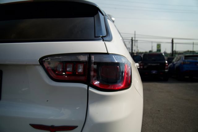 Used 2025 Jeep Compass Trailhawk AWD/4WD image 18