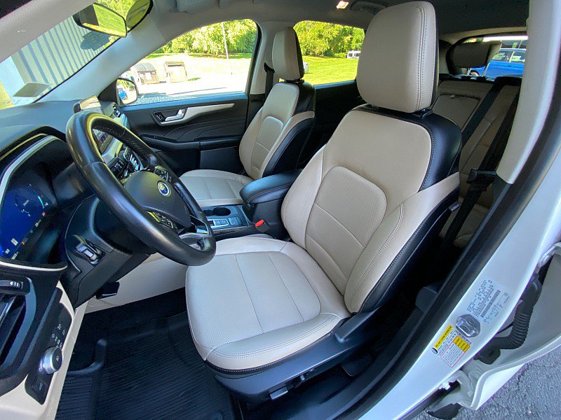 Certified 2021 Ford Escape SEL w/ Technology Package AWD/4WD image 24