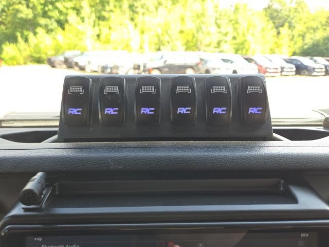 Used 2019 Jeep Wrangler Sport AWD/4WD image 40
