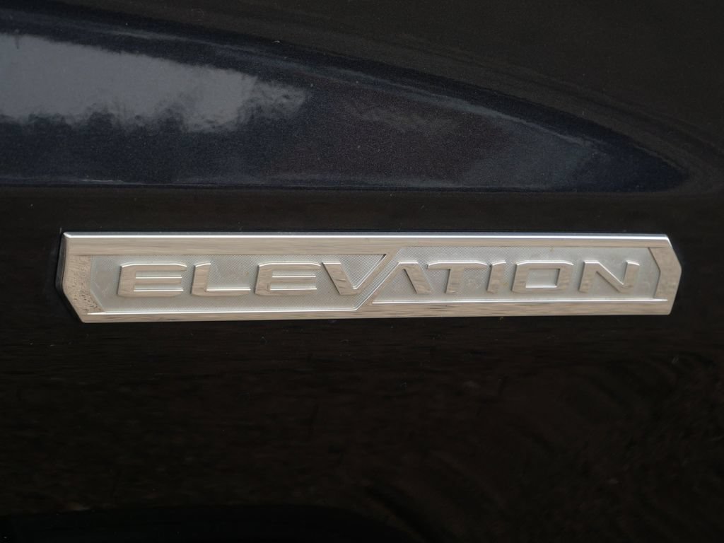 Used 2022 GMC Sierra 1500 Elevation w/ LPO, Elevation Black Package AWD/4WD image 10