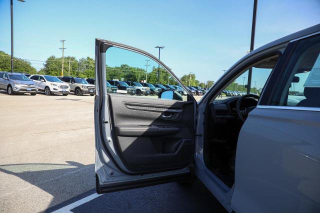 Used 2023 Honda CR-V LX image 16
