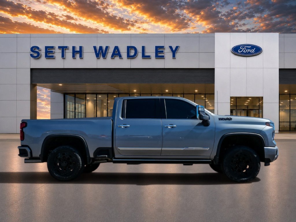 Used 2024 Chevrolet Silverado 2500 High Country w/ High Country Premium Package AWD/4WD image 8