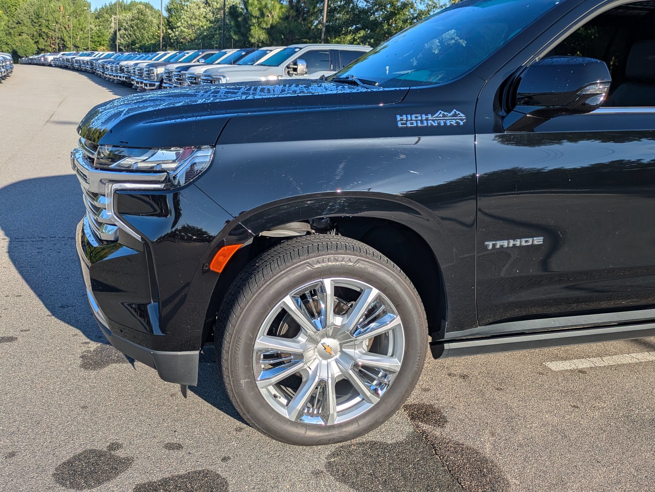 Used 2024 Chevrolet Tahoe High Country AWD/4WD image 11