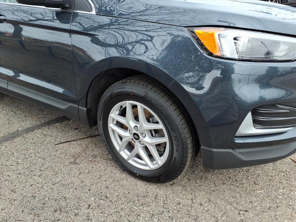 Certified 2024 Ford Edge SEL image 8