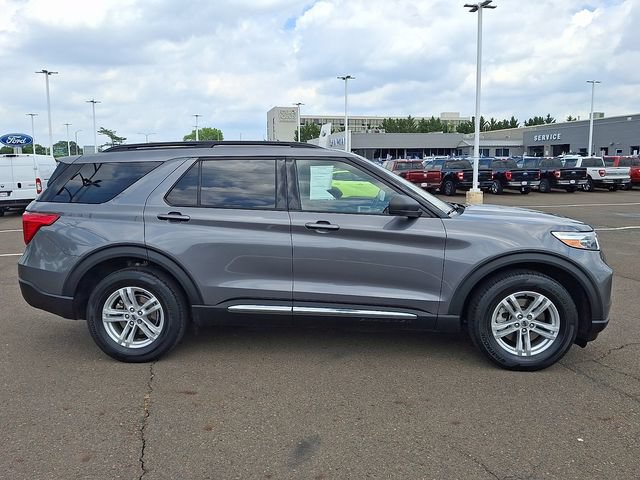 Certified 2021 Ford Explorer XLT w/ Equipment Group 202A AWD/4WD image 7