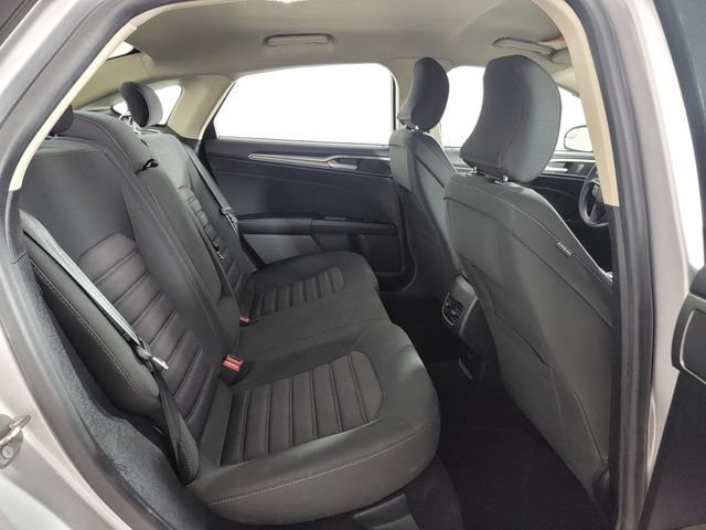 Certified 2017 Ford Fusion SE w/ Fusion SE Technology Package FWD image 18
