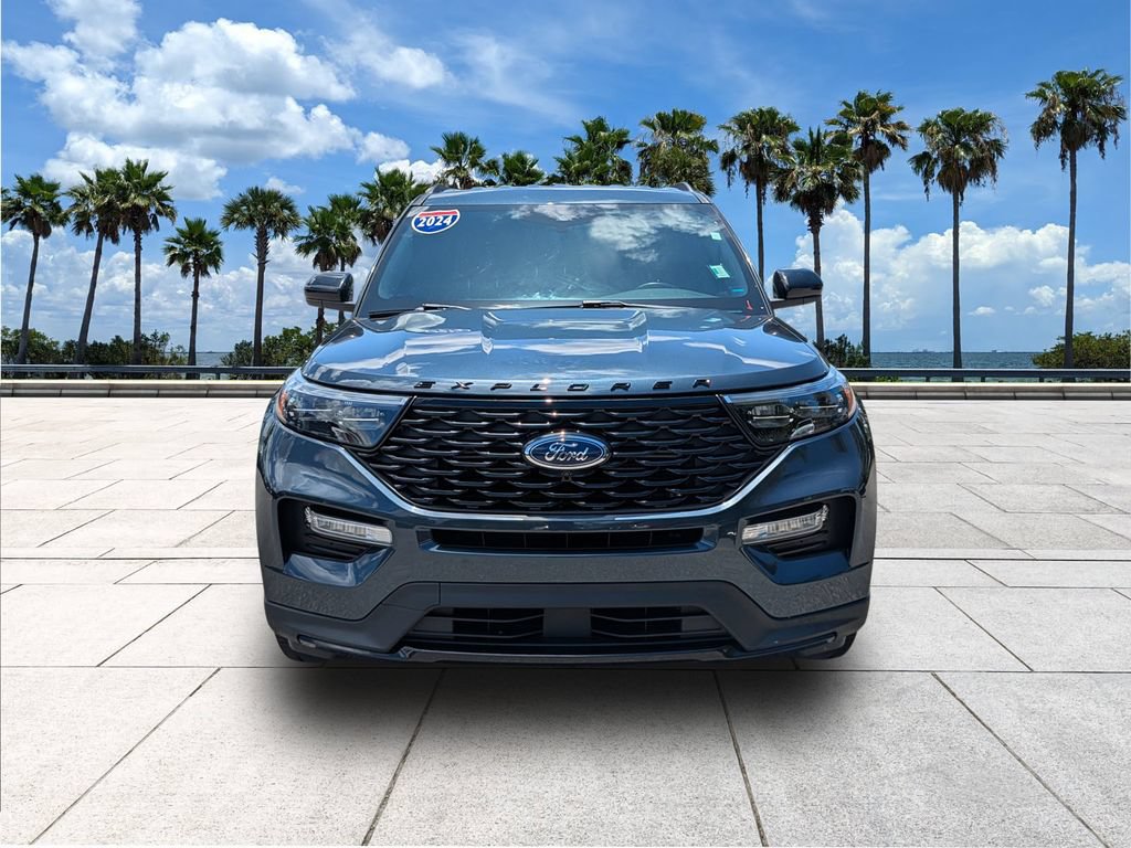 Certified 2024 Ford Explorer ST-Line w/ Class IV Trailer Tow Package RWD image 2