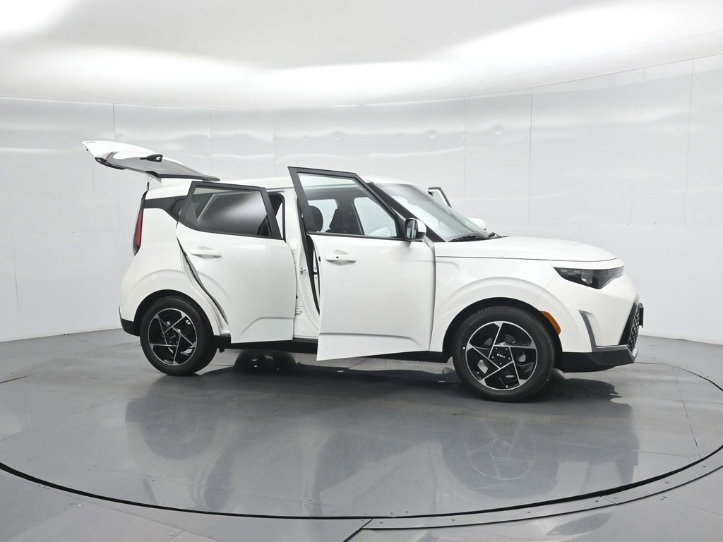 Used 2024 Kia Soul EX image 43