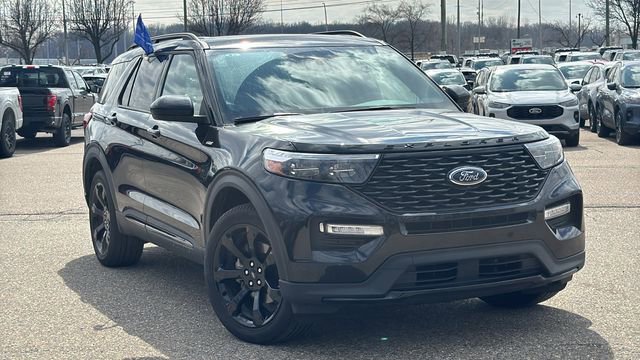 Certified 2024 Ford Explorer ST-Line w/ Class IV Trailer Tow Package image 1
