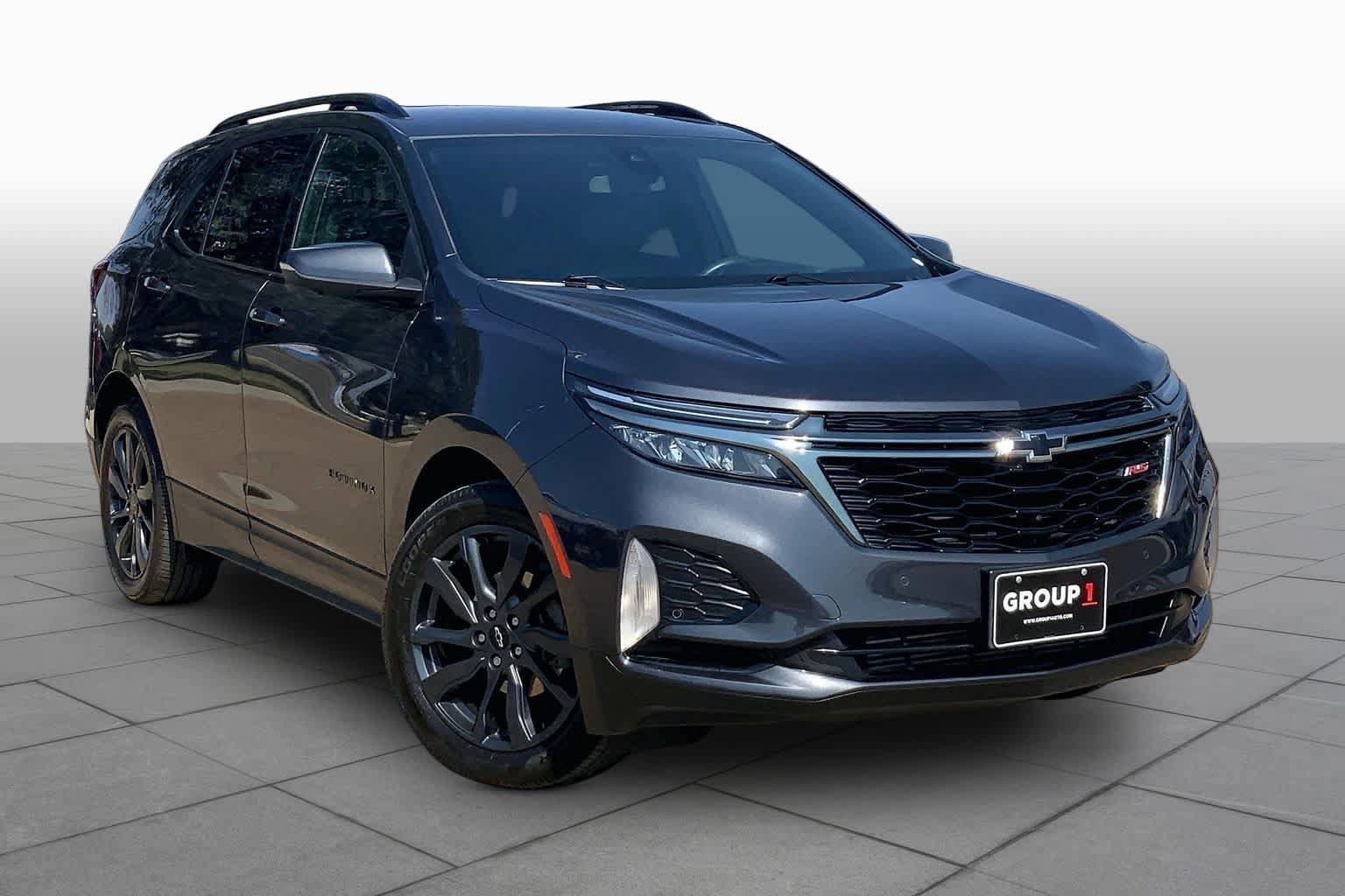 Used 2022 Chevrolet Equinox RS w/ RS Leather Package FWD image 3