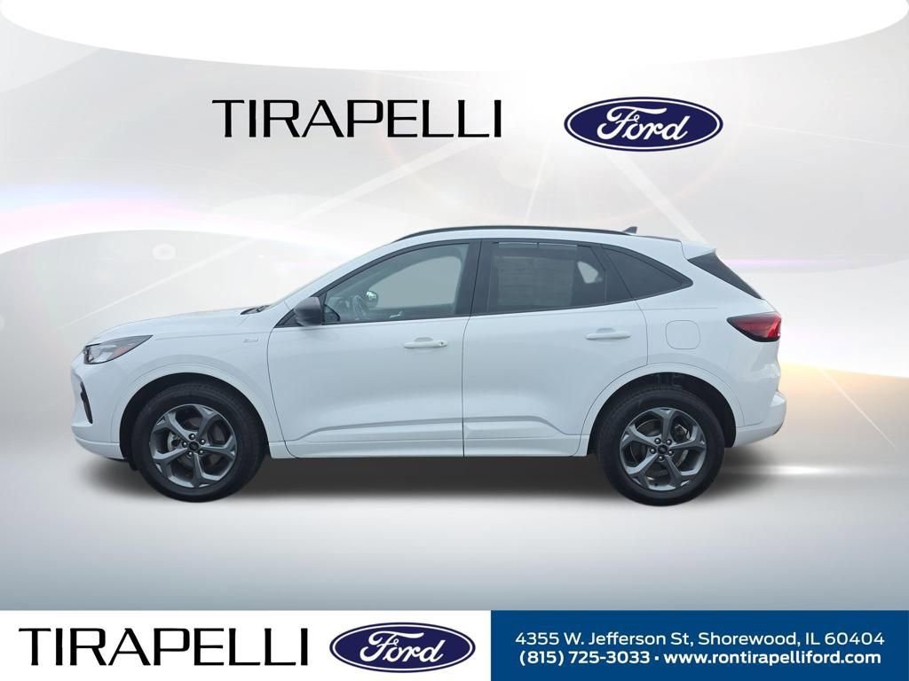 Certified 2023 Ford Escape ST-Line w/ Tech Pack #1 AWD/4WD image 5