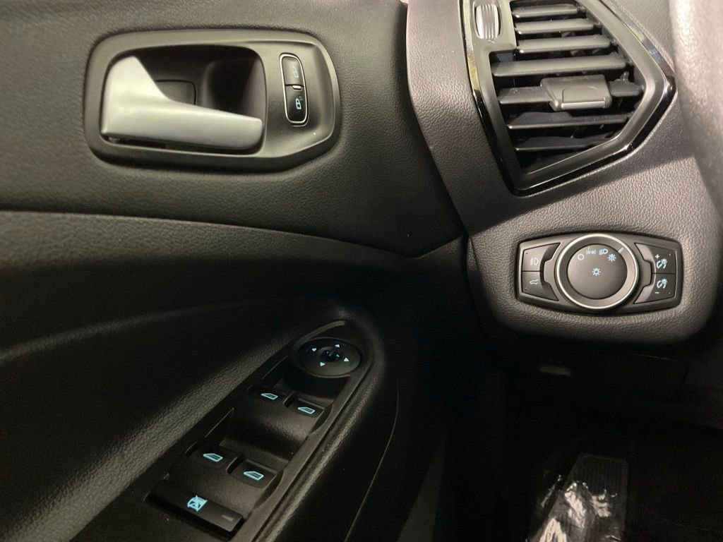 Certified 2018 Ford Escape SEL FWD image 18