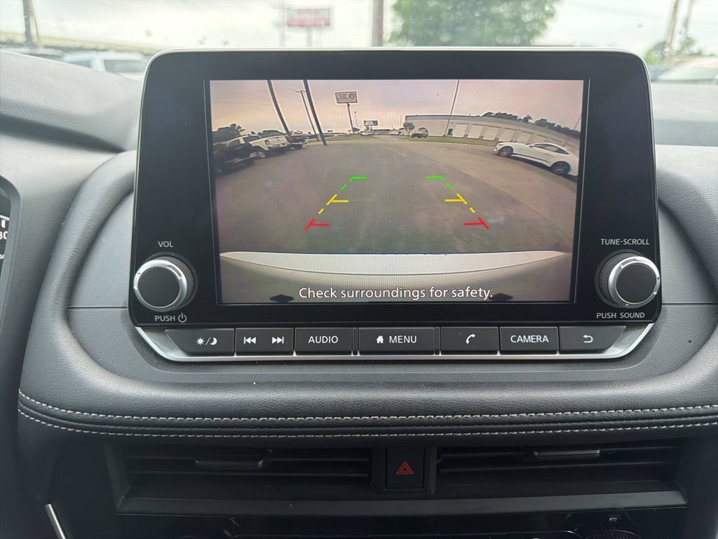 Used 2024 Nissan Rogue S FWD image 34