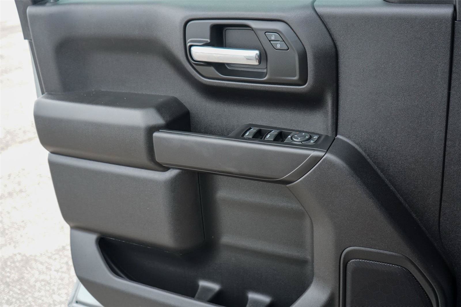 Used 2023 Chevrolet Silverado 1500 Custom RWD image 17