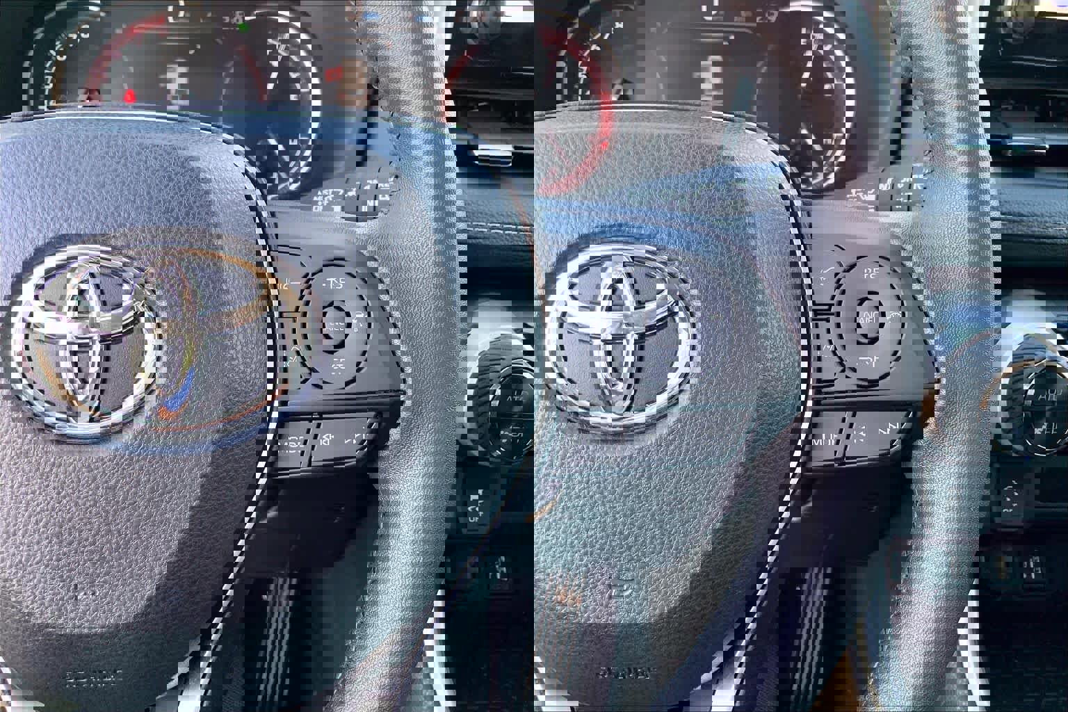 Used 2024 Toyota RAV4 XLE Premium image 24