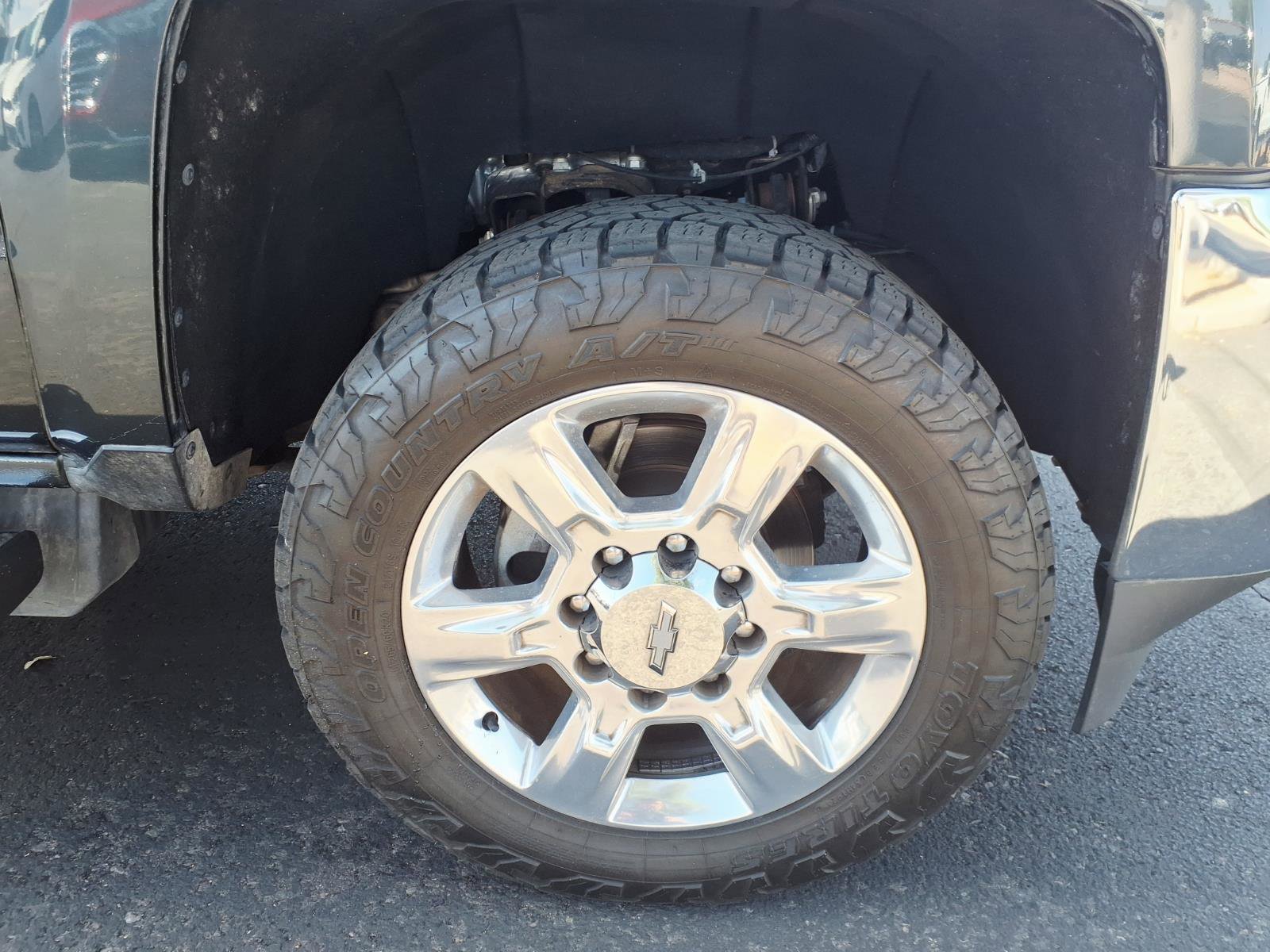 Used 2019 Chevrolet Silverado 2500 LTZ w/ Duramax Plus Package AWD/4WD image 11
