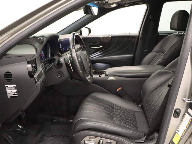 Used 2022 Lexus LS 500 w/ Interior Upgrade Package RWD image 39