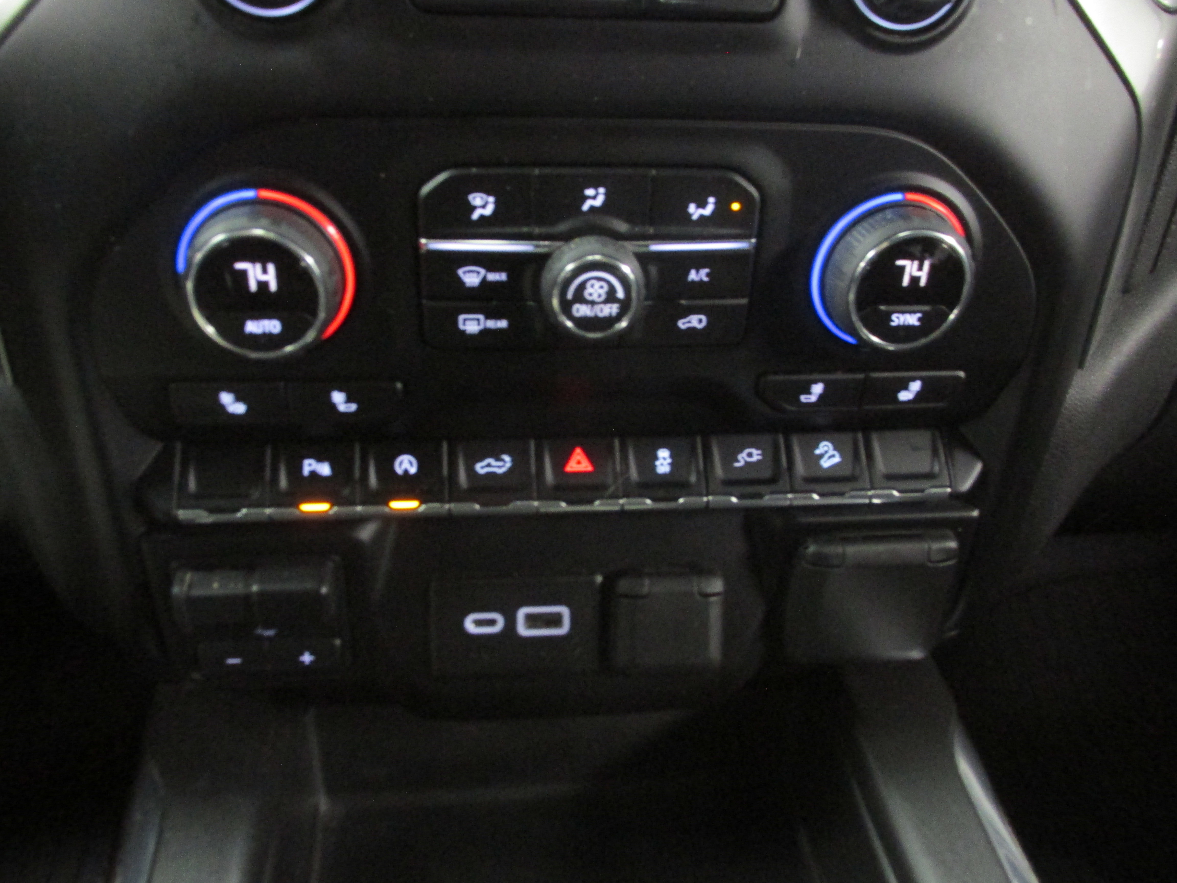 Used 2020 Chevrolet Silverado 1500 RST image 37