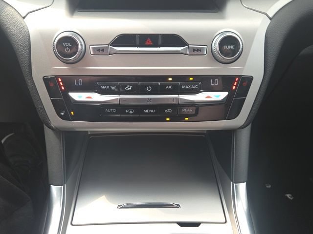 Certified 2021 Ford Explorer XLT w/ Equipment Group 202A AWD/4WD image 34