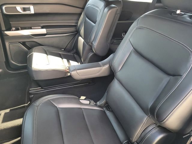 Certified 2022 Ford Explorer XLT w/ Equipment Group 202A RWD image 13