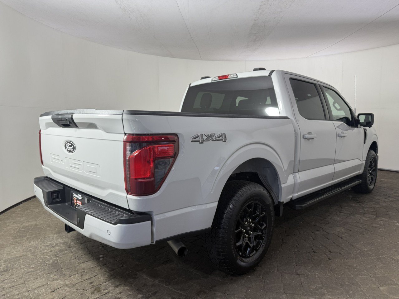 Certified 2024 Ford F150 XLT w/ XLT Black Appearance Package AWD/4WD image 9